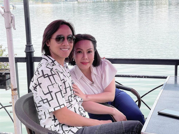 Cuộc sống hạnh phúc của vợ chồng Việt Hương - Hoài Phương.