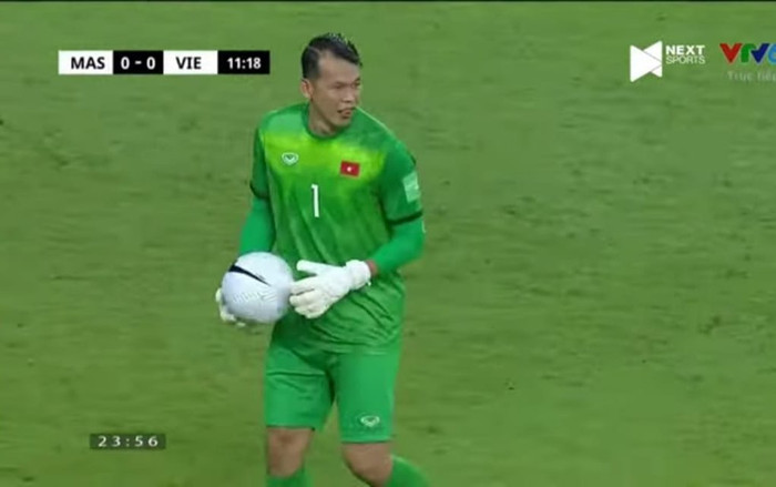 Lý do Tấn Trường bắt bóng 'đỉnh cao' liên quan đến bồ cũ Linh Ngọc Đàm Ảnh 2