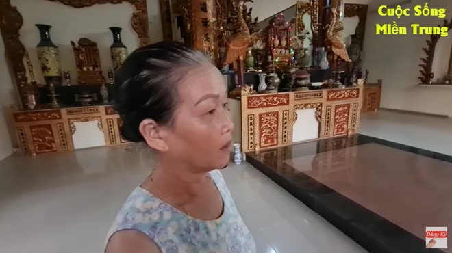 Cận cạnh căn nhà thờ tổ của NS Hoài Linh xây cho người dân Quảng Nam tránh lũ - (Ảnh: YouTube Cuộc sống miền Trung)