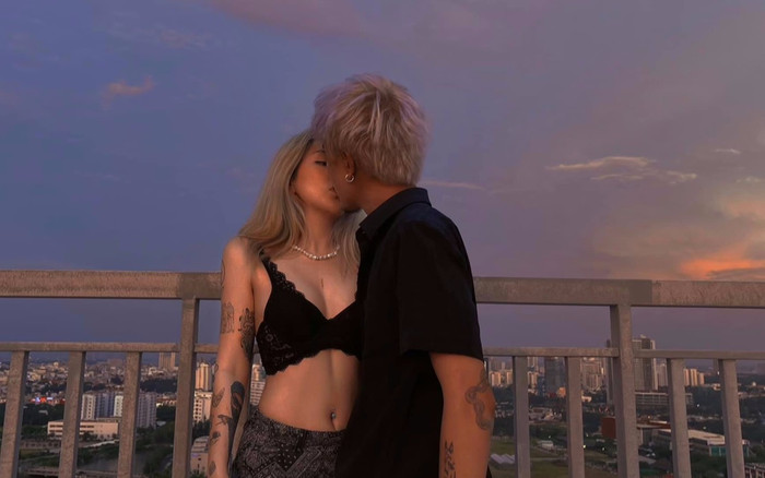 Đăng ảnh ôm hôn nhưng 'người yêu tin đồn' của Du Uyên vẫn khẳng định 'đang độc thân'? Ảnh 2