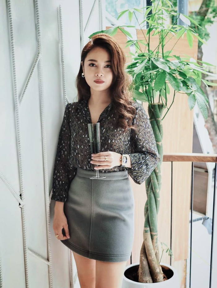 Hot mom Hằng Túi.