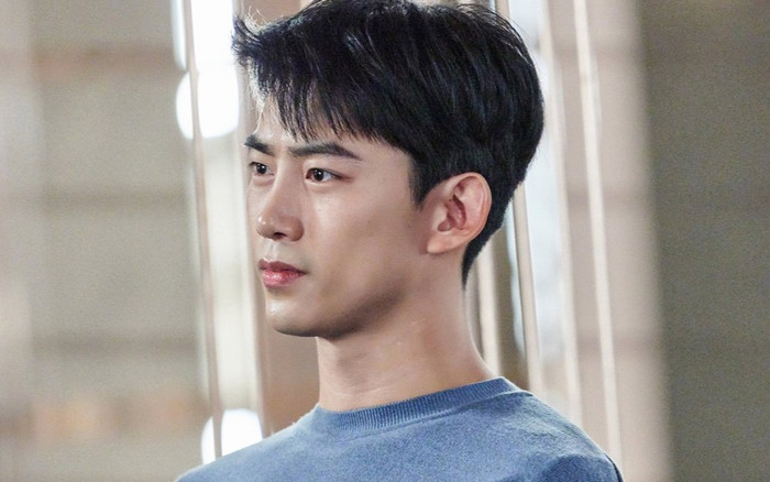 Taecyeon 2PM từng có trải nghiệm kinh hoàng với fan cuồng, bị nhìn lén khi đang 'trần như nhộng' Ảnh 2