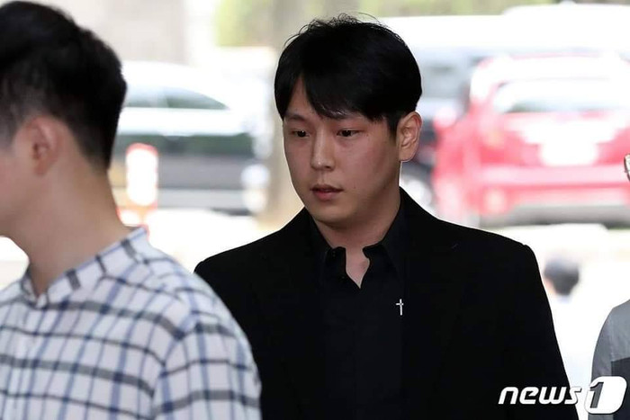 Himchan trong phiên tòa xét xử vụ quấy rối tình dục.