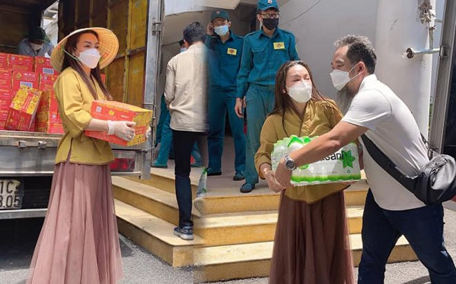 Động thái mới nhất của Phi Nhung sau ồn ào tiền cát-xê của Hồ Văn Cường nổ ra Ảnh 2