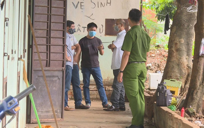 Nghe tiếng bé trai 1 tuổi gào khóc, người dân chạy vào phòng trọ tá hỏa phát hiện người phụ nữ đã tử vong Ảnh 2