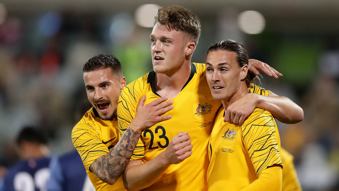 Australia đánh bại Jordan 1-0 giúp tuyển Việt Nam giành vé vào vòng loại thứ ba World Cup 2022 ngay cả khi thua UAE.