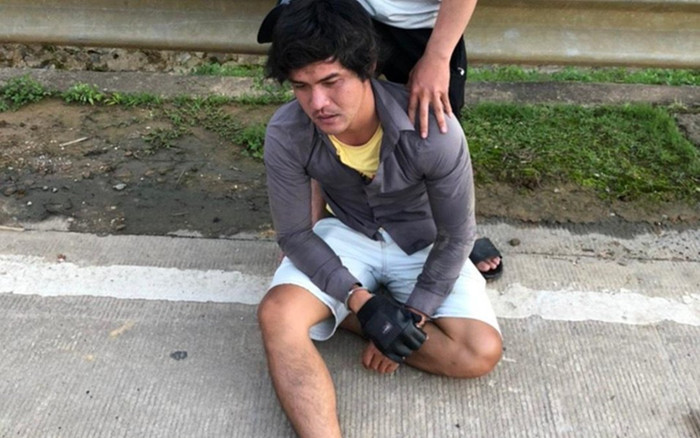 Trốn khai báo y tế còn bỏ chạy, nam thanh niên thách thức 'biết tôi là ai không' rồi đánh CSGT Ảnh 2