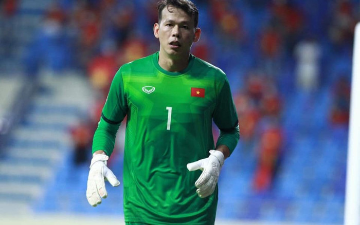 Để thủng lưới 3 bàn trước đội UAE, thủ môn Tấn Trường có động thái này, nhiều sao Việt vào vỗ về Ảnh 2