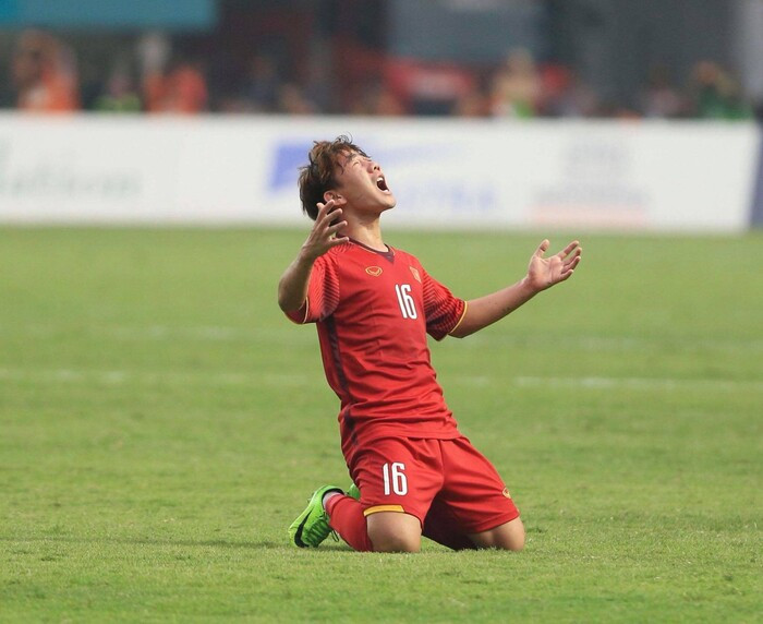 Minh Vương được dân mạng chú ý sau khi ghi bàn vào lưới UAE