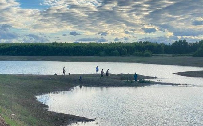 Hai nam sinh lớp 9 đuối nước thương tâm ở hồ thủy lợi Ảnh 2