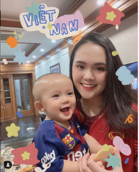 Con trai Duy Mạnh đáng yêu hết cỡ: 'Đòi đập TV để ... bố nhảy ra' Ảnh 4