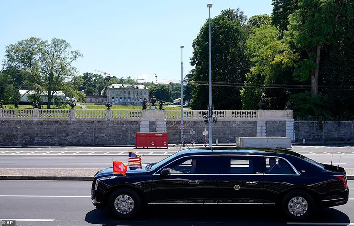 Xe chở Tổng thống Joe Biden.