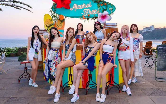 TWICE giành chiến thắng đầu tiên với Alcohol-Free: Dân mạng nói gì về khả năng hát live? Ảnh 2