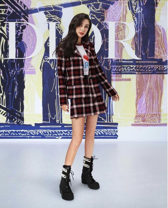 Jisoo Black Pink và 'nữ thần Hy Lạp' hạ phàm tại show Dior phủ sóng khắp mạng xã hội Ảnh 2