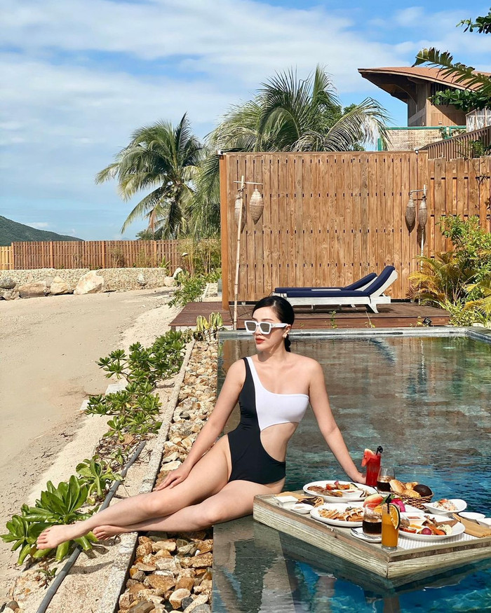 Thời gian gần đây, cô được nhiều khán giả cho là đang mang thai. Tuy nhiên người đẹp vẫn không có động thái thừa nhận.