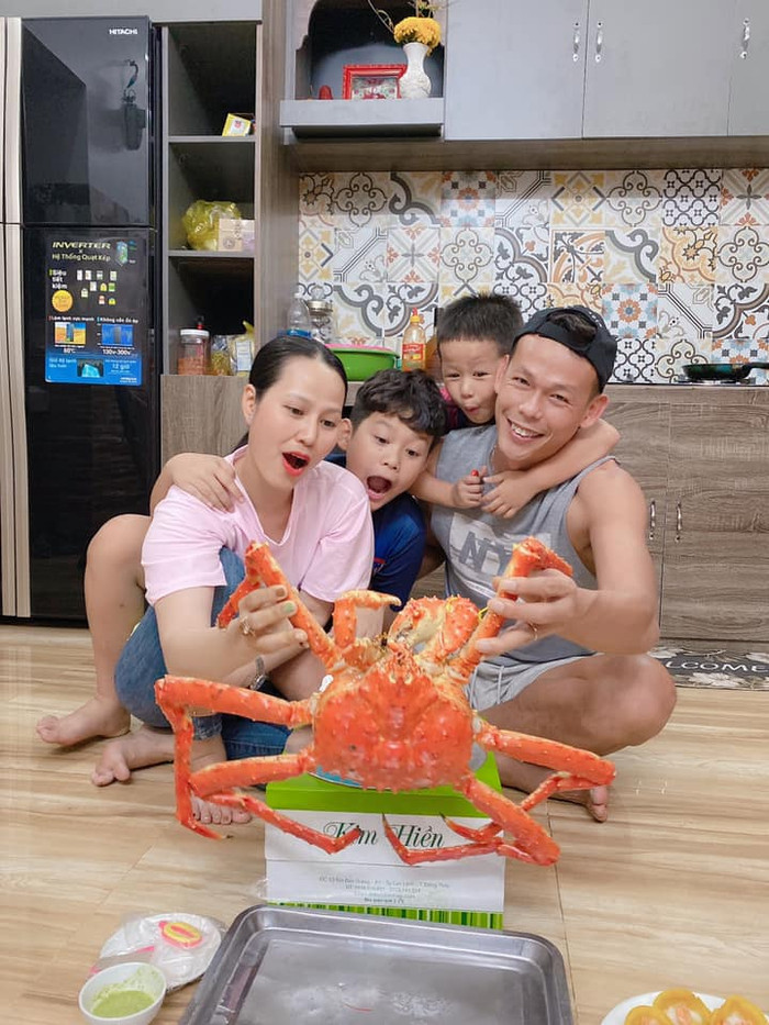 Gia đình hạnh phúc của Tấn Trường.