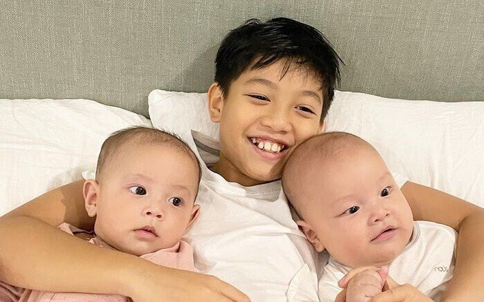 Hồ Ngọc Hà tiết lộ cách đối xử của con trai Subeo với hai em Lisa - Leon Ảnh 2