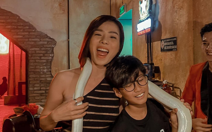 Phản ứng của Lệ Quyên khi bị hỏi nếu sau này con trai cũng yêu người lớn tuổi hơn? Ảnh 2