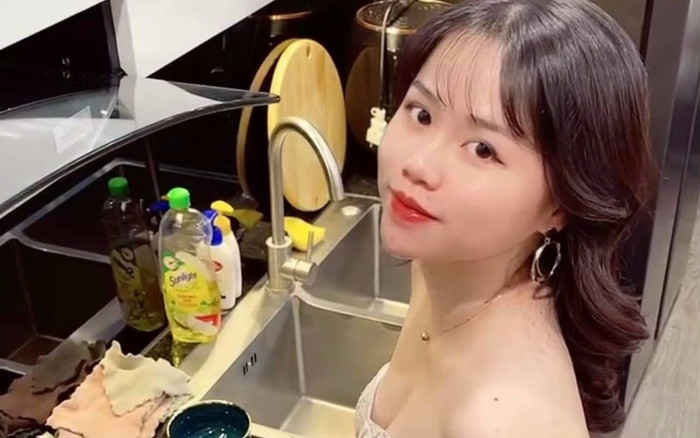 Huỳnh Anh chắc hẳn phải ghi tên vào danh sách 'dậy thì thành công', nhìn ảnh năm 13 tuổi mà ngỡ ngàng! Ảnh 2