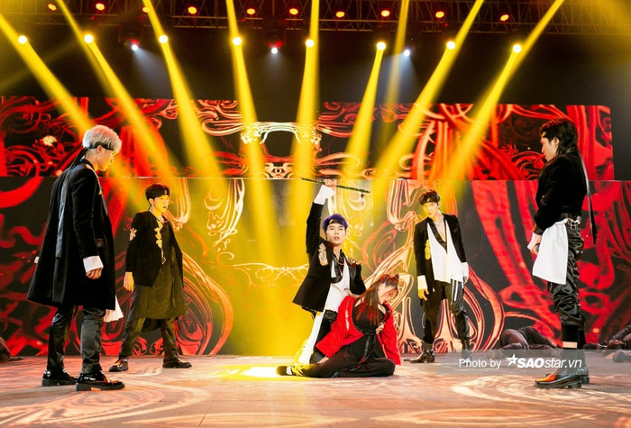 Công nghệ màn hình 3D cũng là điểm không thể bỏ qua.