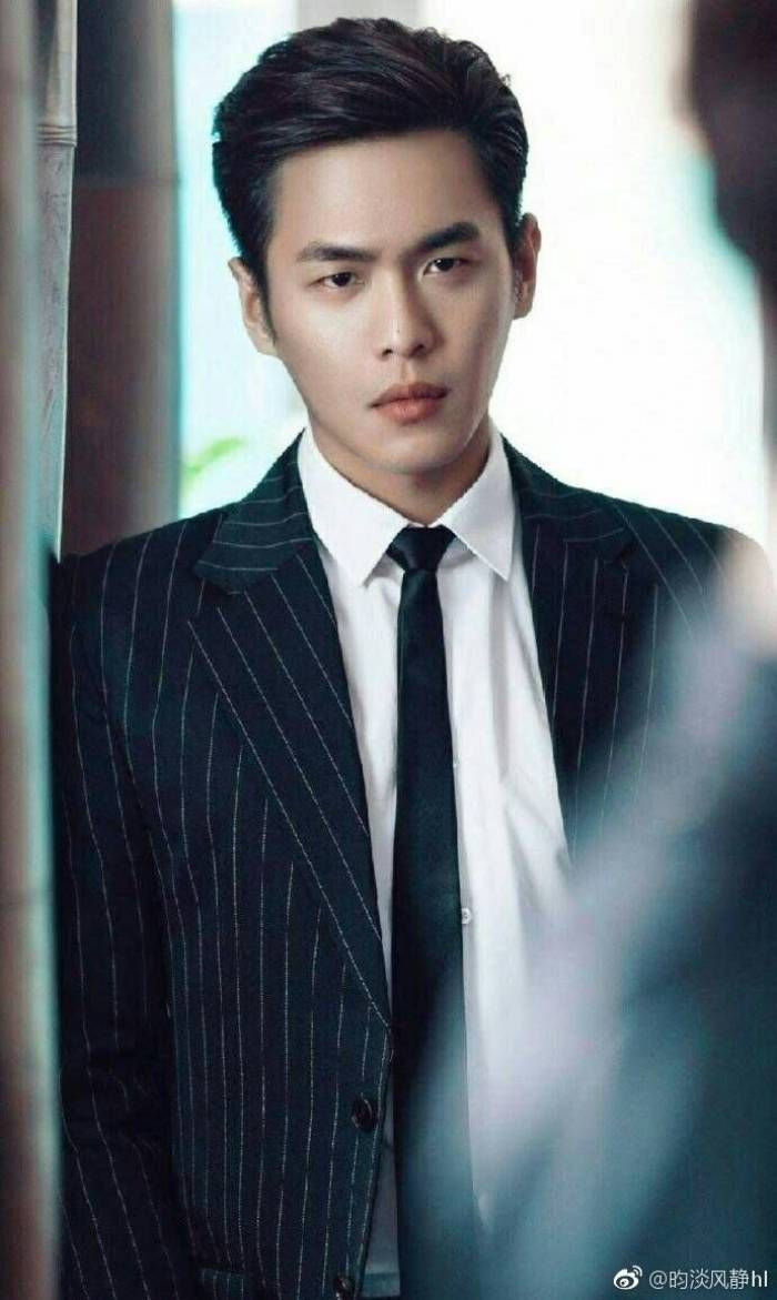 Sao Hoa Ngữ mừng Ngày của Bố: Dương Tử khoe ảnh thưở bé, hành động của Tiêu Chiến có ý nghĩa nhất Ảnh 7