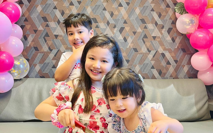 Jennifer Phạm khoe ảnh 3 con xinh như thiên thần, riêng con gái khiến ai nấy đều xuýt xoa Ảnh 2