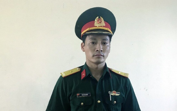 Gã đàn ông giả danh sĩ quan quân đội suốt 5 năm để 'tán gái cho oai' từ Bắc chí Nam Ảnh 2