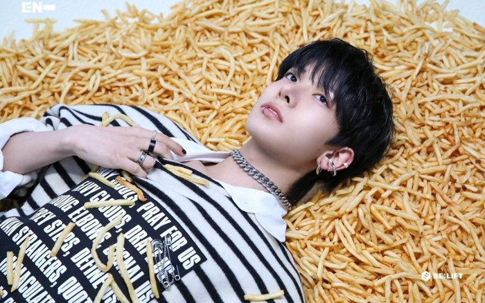 Thành viên ENHYPEN bất ngờ tỏ tình fan Việt ngay trên sóng livestream Ảnh 2