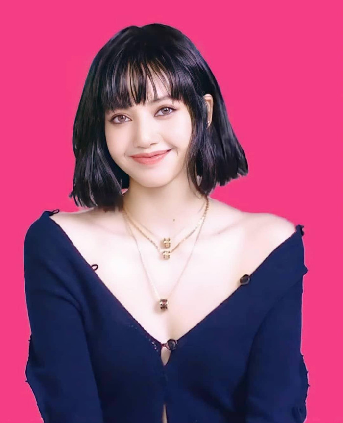 Lisa BlackPink trong một clip teaser 'nhá hàng' về việc mình sẽ xuất hiện trên Vogue Hong Kong ấn phẩm tháng 7 vừa qua