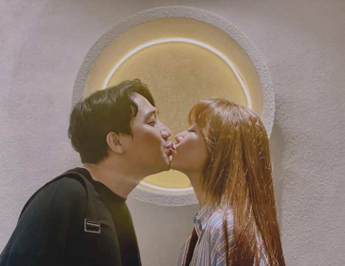 Có thể thấy, dù đã kết hôn hơn 4 năm nhưng Hari Won vẫn luôn được Trấn Thành thương yêu và chiều chuộng hết mực.