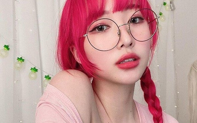 Diện đồ mỏng tang hưởng ứng điệu nhảy trào lưu, nữ streamer bất ngờ 'vạch áo khoe vòng 1' trên livestream Ảnh 2