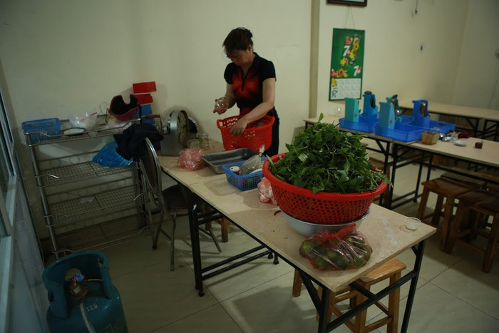 Thực phẩm được chuẩn bị đầy đủ để phục vụ nhu cầu lớn của khách hàng trong ngày đầu mở cửa.