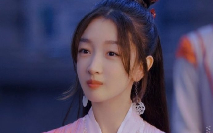 NSX 'Thiên cổ quyết trần' bênh vực Châu Đông Vũ trước những lời chê bai nhan sắc cô xấu xí Ảnh 2