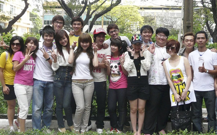 Ngô Kiến Huy 'đào' lại hình dàn sao 9X thuở xa xưa, đố fan nhận ra hết những gương mặt đình đám này Ảnh 2