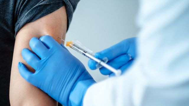 Một giáo viên ở Hà Nội tử vong chưa rõ nguyên nhân sau khi tiêm vaccine Covid-19 Ảnh 1