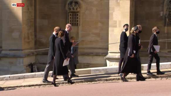 Lý do bất ngờ khiến William và Kate không gặp Harry sau đám tang của Philip Ảnh 5