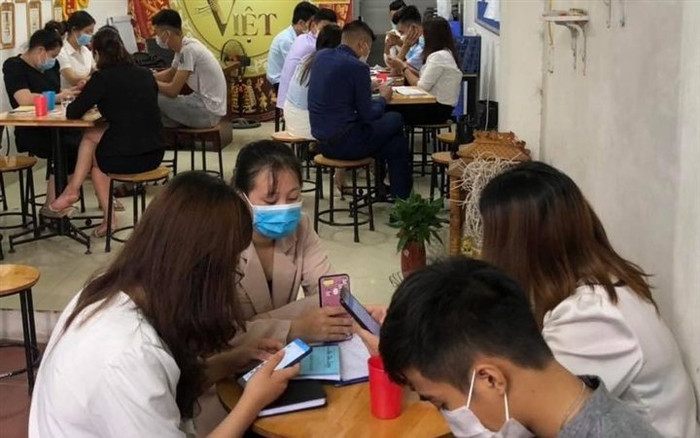 Hà Nội: Tụ tập bán hàng đa cấp giữa mùa dịch, 21 người bị phạt gần 160 triệu đồng Ảnh 2