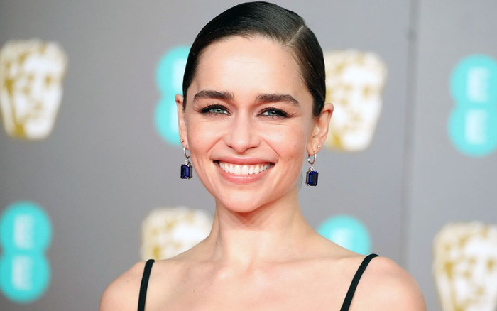 Bí quyết làm đẹp của 'mẹ rồng' Emilia Clarke Ảnh 2