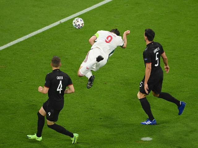 Szalai mở tỷ số cho Hungary.