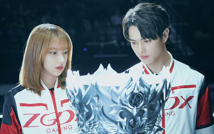 'Khi em mỉm cười rất đẹp' bị ném đá vì vừa muốn ké fame 'Trần tình lệnh' vừa cố tình xúc phạm Esports Ảnh 2