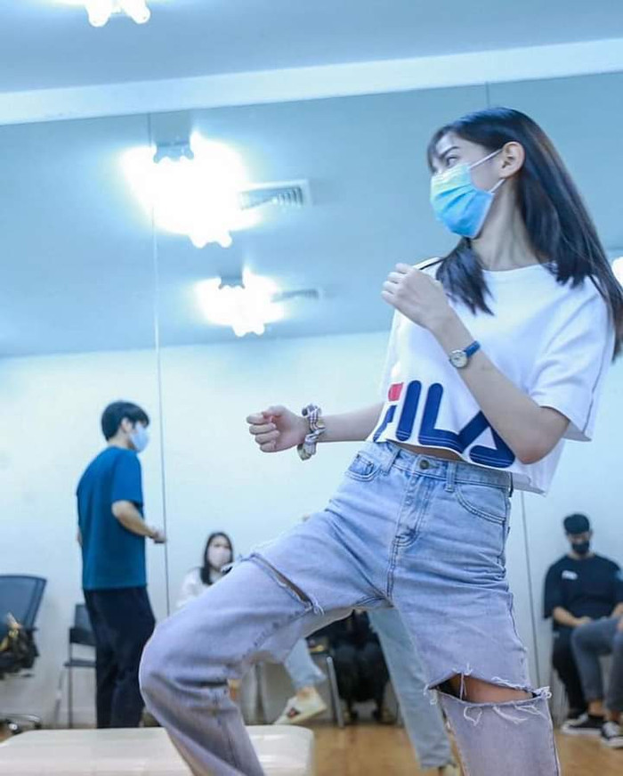 Cặp đôi 'Nàng dâu của đại gia' Ohm Kanin và Prim Prima tái hợp trong phim mới Ảnh 10