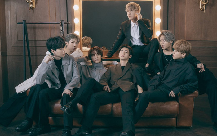 Tài khoản Instagram chính thức của BTS bất ngờ đăng ảnh 'giường chiếu': Chuyện gì thế này? Ảnh 2