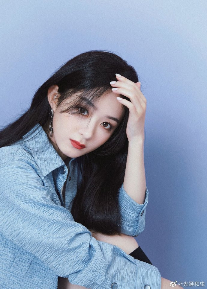 Triệu Lệ Dĩnh khiến fan hoang mang khi thừa nhận bản thân mình thừa thãi sau biến cố ly hôn Ảnh 8