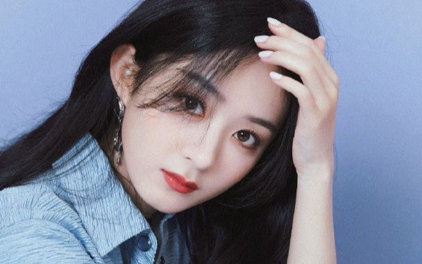 Triệu Lệ Dĩnh khiến fan hoang mang khi thừa nhận bản thân mình thừa thãi sau biến cố ly hôn Ảnh 2