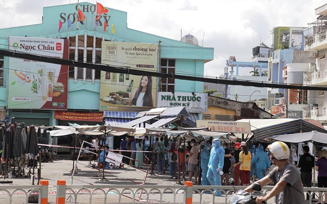 Lấy 30.000 mẫu xét nghiệm COVID-19 diện rộng sau ghi phát hiện 58 ca mắc liên quan chợ Sơn Kỳ Ảnh 2