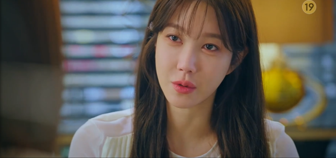 'Penthouse 3' tập 4: Seok Kyung là chị em sinh đôi với Min Seol A, Oh Yoon Hee chết thảm dưới vực sâu Ảnh 21