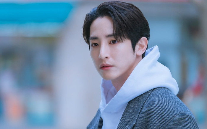 Những câu thoại của nam phụ Lee Soo Hyuk trong 'Doom at Your Service' khiến trái tim fan nữ 'tan chảy' Ảnh 2
