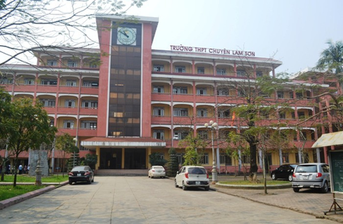 THPT Chuyên Lam Sơn (Thanh Hóa)