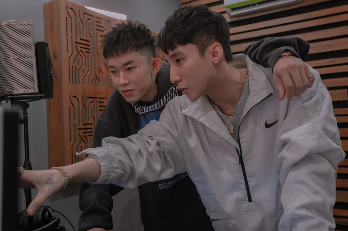 Kay Trần và Sơn Tùng.