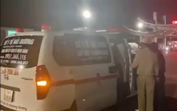 5 người giả bệnh nhân, thuê xe cứu thương nhằm 'thông chốt' kiểm dịch Ảnh 2